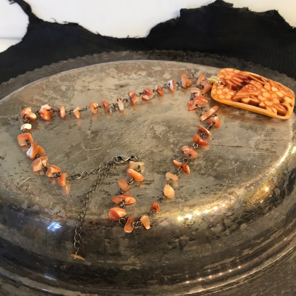 Sea Shell Beaded Necklace - Picture 6 of 6